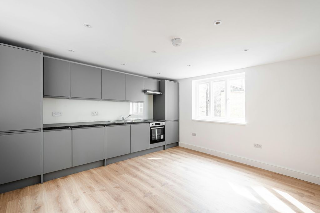 Property photo 3 of 14 Hanbury St 1F  Low Res 1.Jpg