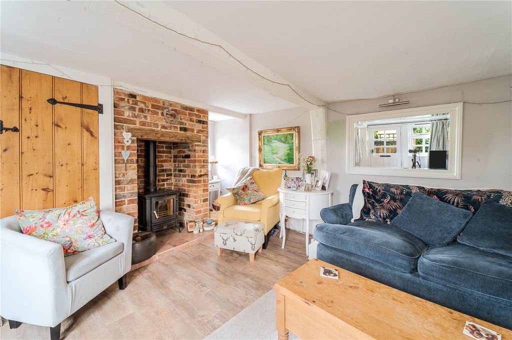 Property photo 2 of 12 Sitting Room