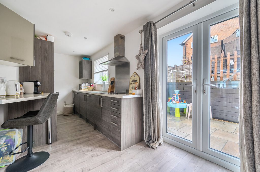 Property photo 3 of 23 1383622-9-69246A6...