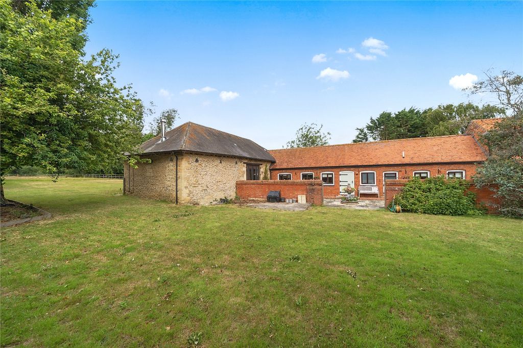 Property photo 2 of 40 16A The Green