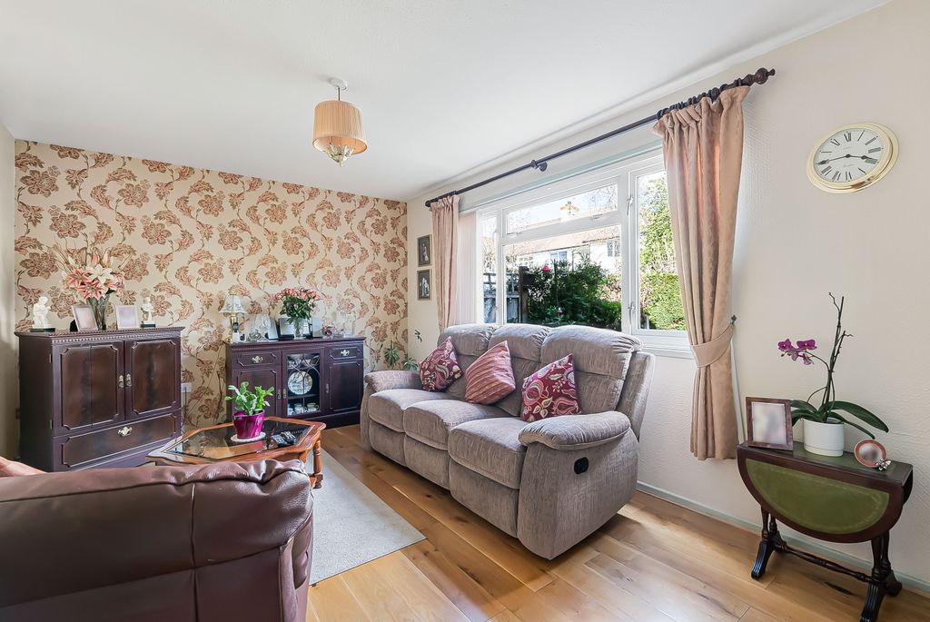 Property photo 2 of 19 Living Room