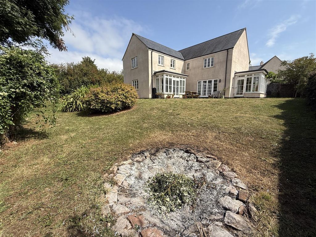 Property photo 2 of 34 37 Garden.Jpg