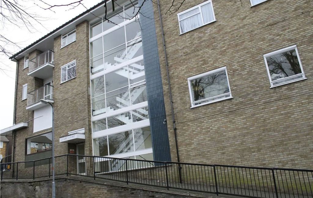 Property photo 2 of 5