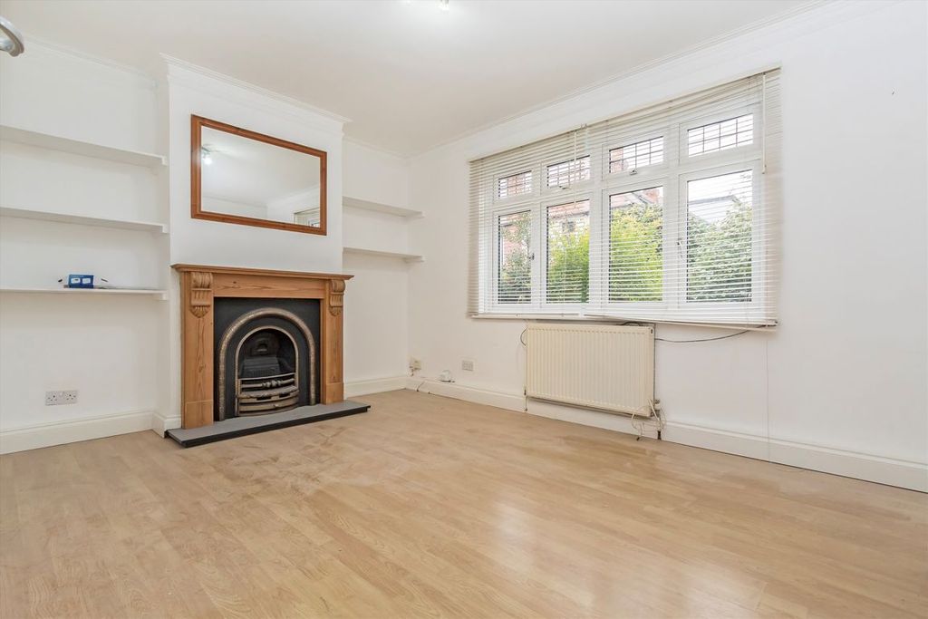 Property photo 2 of 5