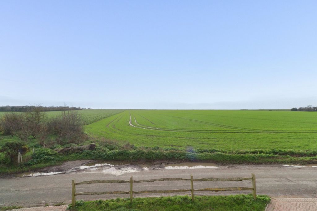 Property photo 2 of 21 Picture 2