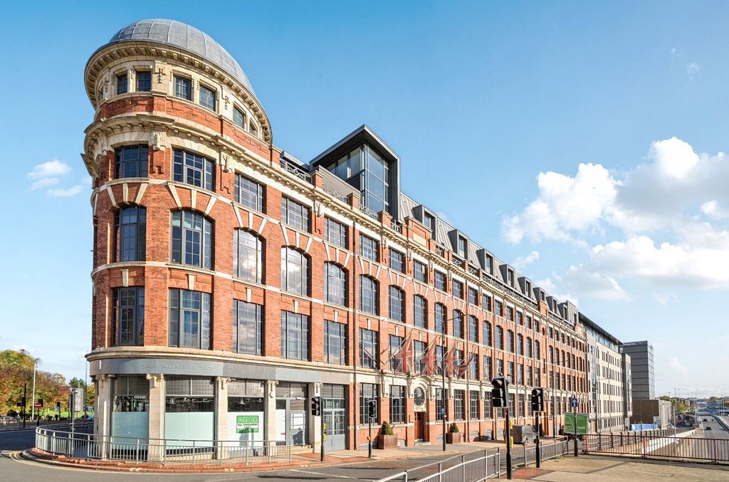 Property photo 2 of 12 Picture No. 21