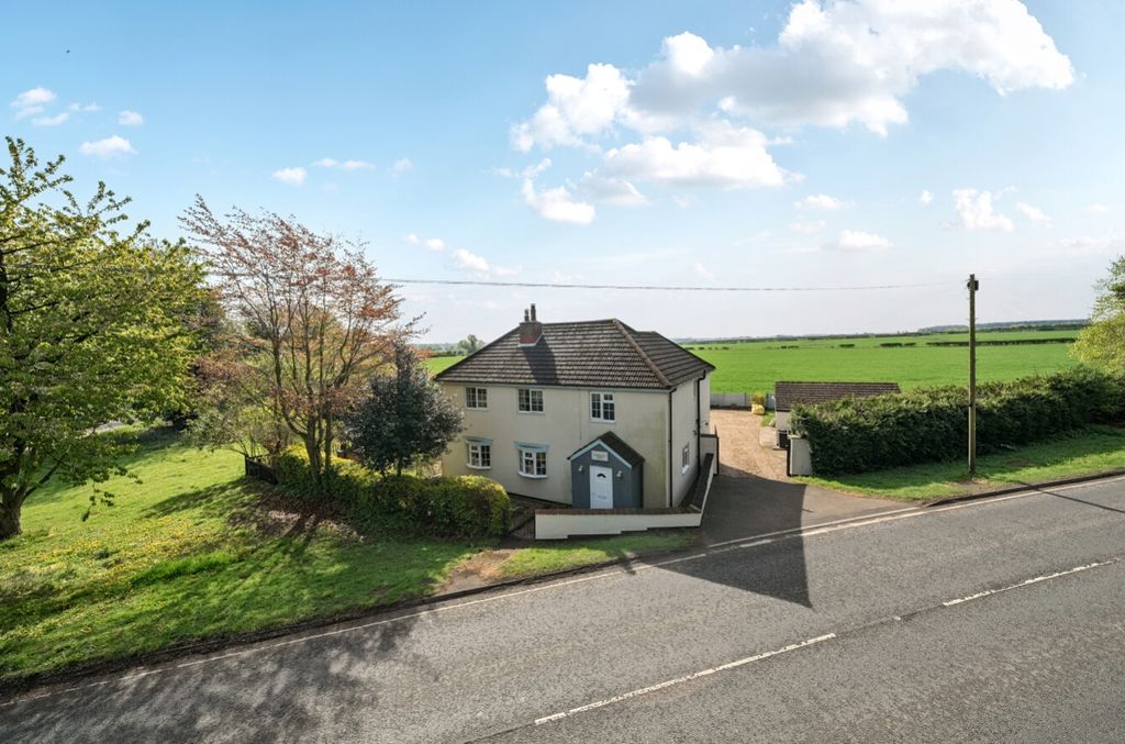 Property photo 1 of 27 1272511 (1)