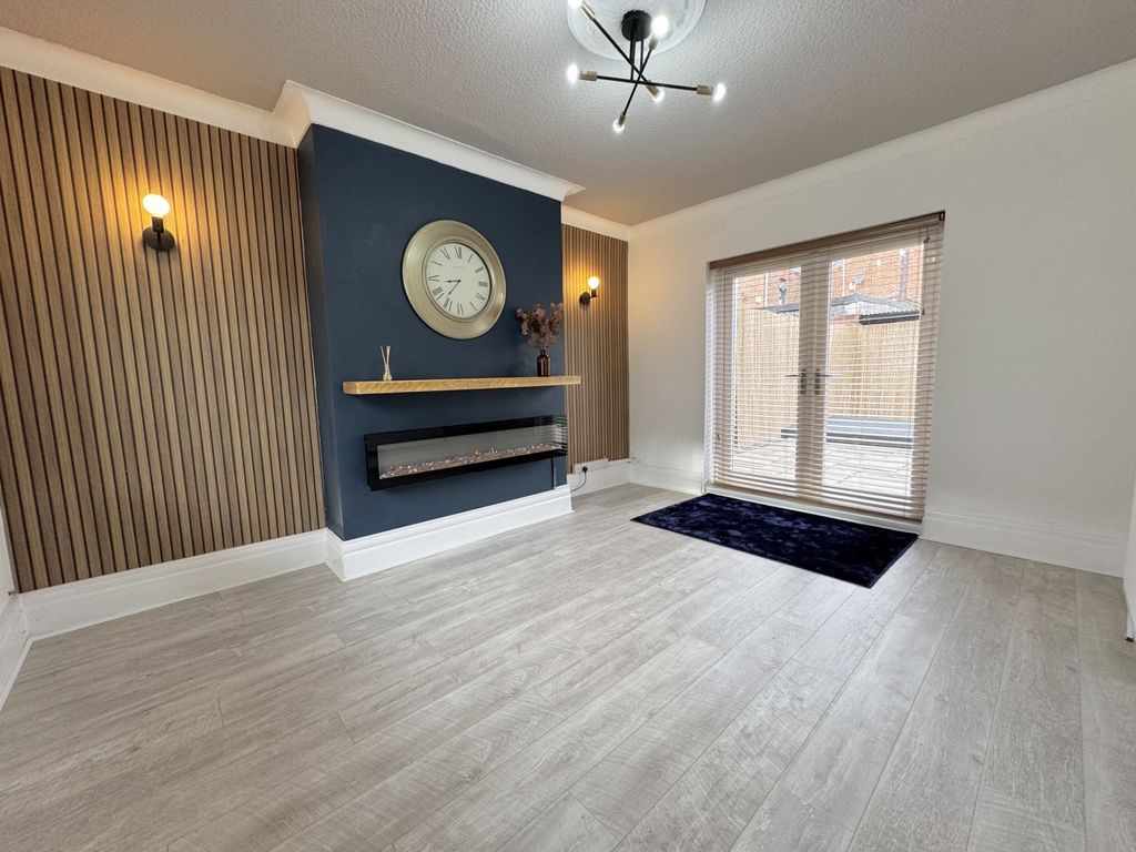 Property photo 3 of 12 Img_3068