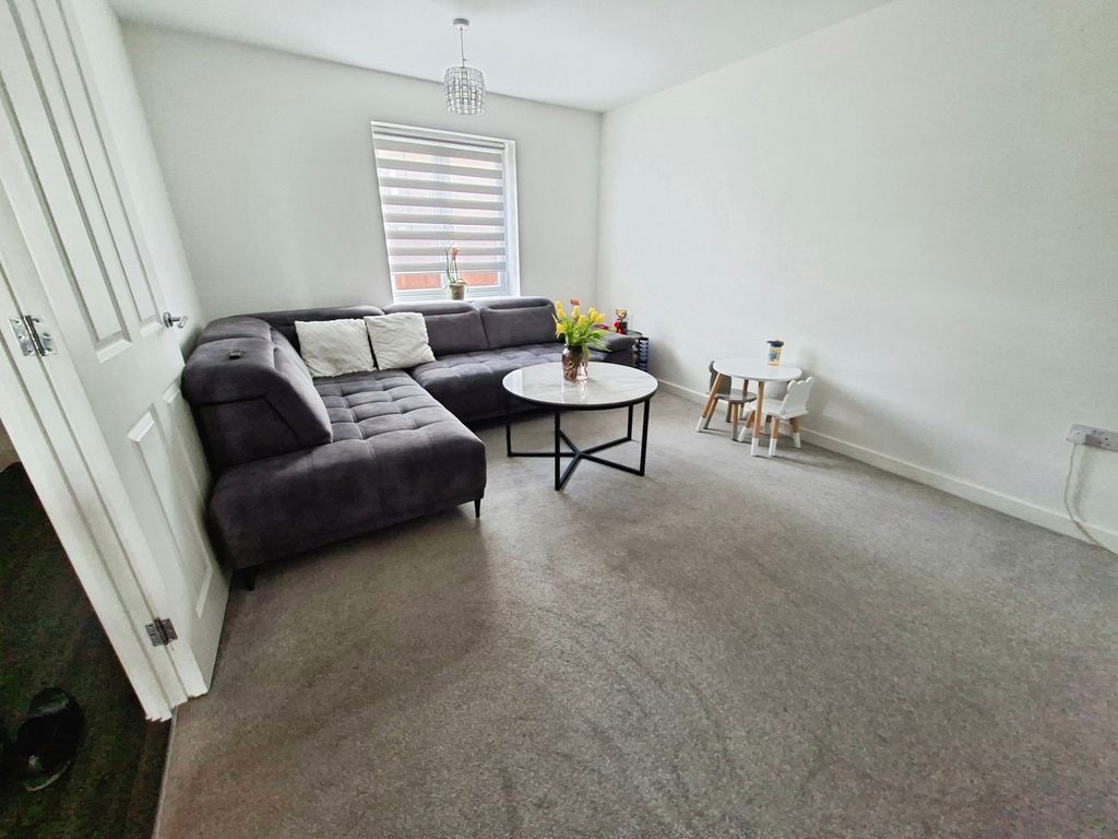 Property photo 3 of 12 Pbox-Img.Jpg