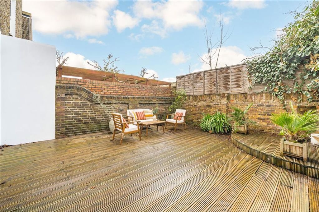 Property photo 3 of 9