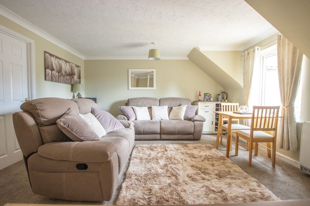 Property photo 2 of 13 5393465