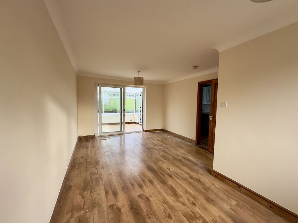 Property photo 3 of 17 Photo 9