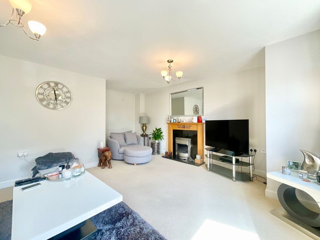 Property photo 2 of 16