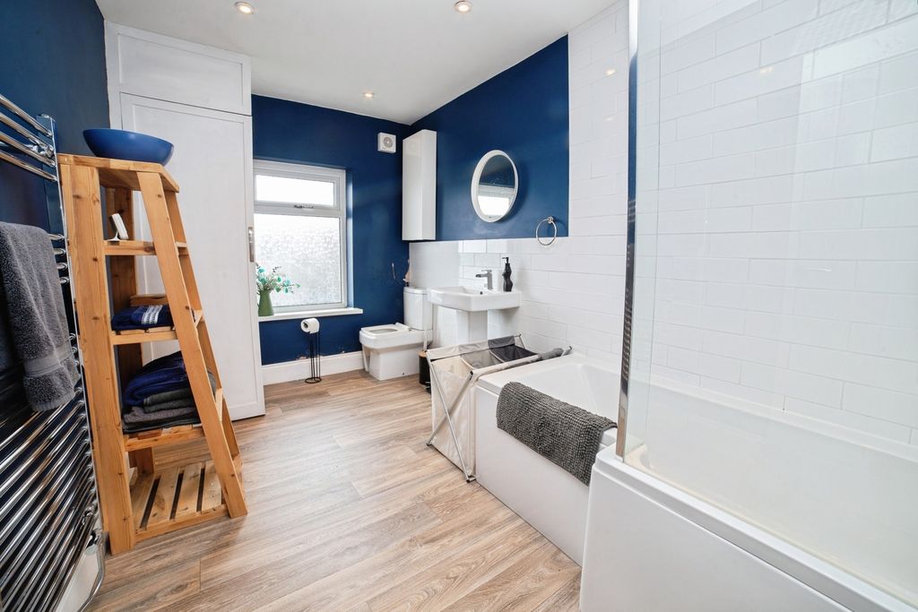 Property photo 3 of 15 Pbox-Img.Jpg