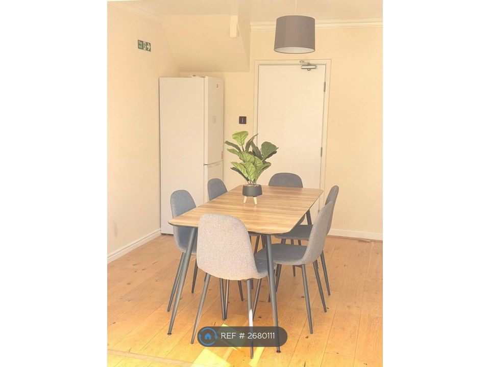 Property photo 3 of 12 Dinning Room