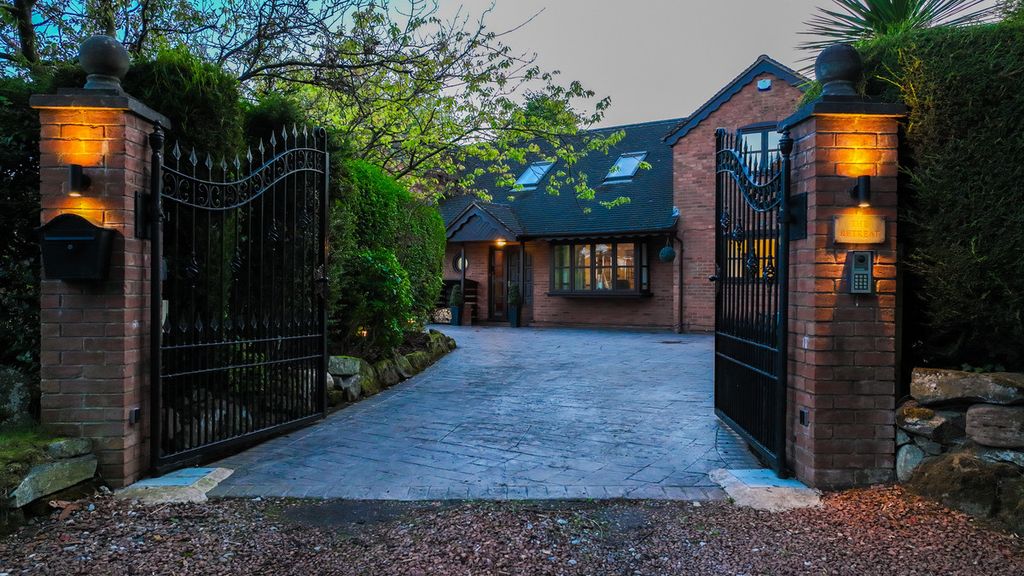 Property photo 1 of 39