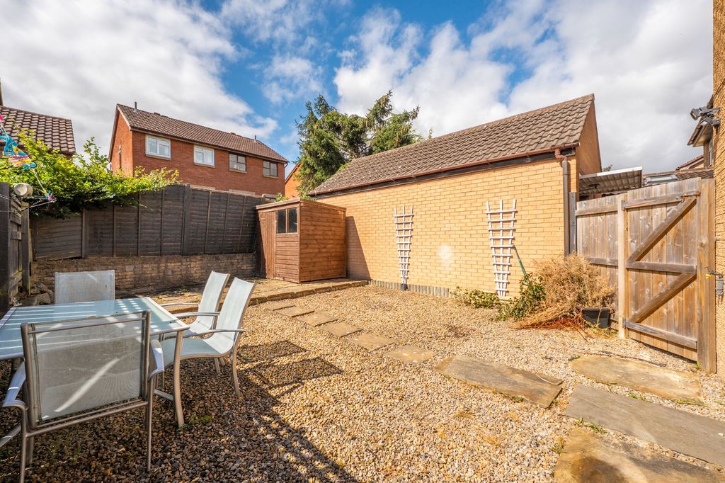 Property photo 3 of 12
