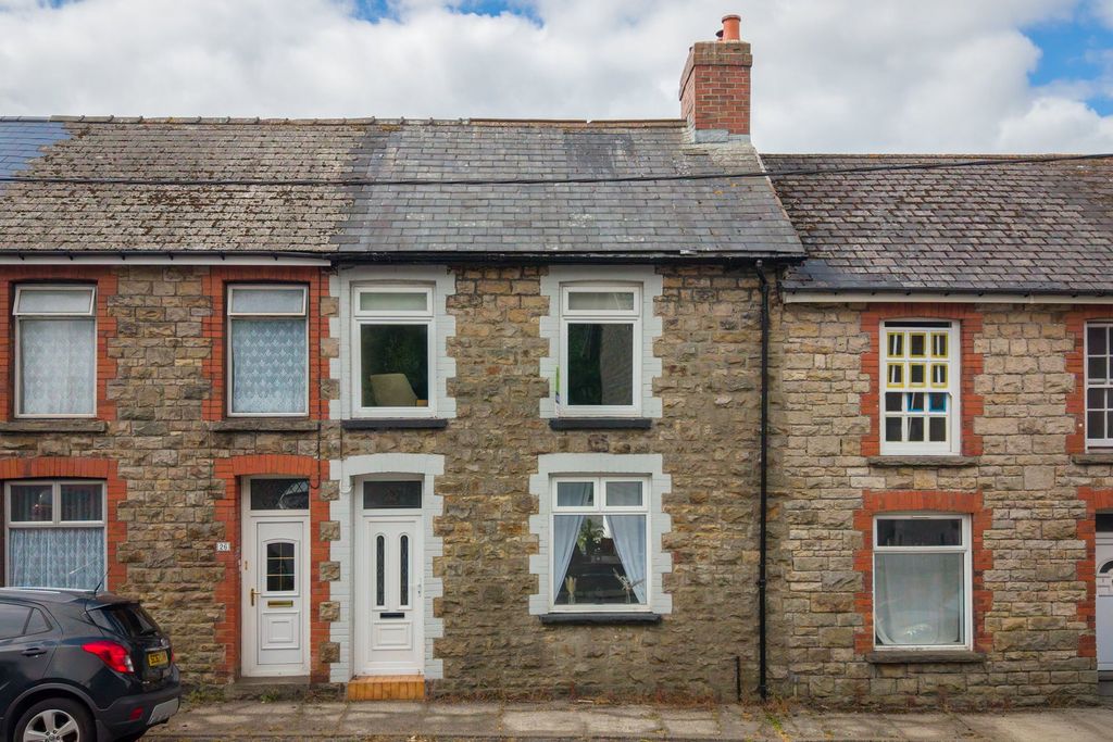Property photo 1 of 28
