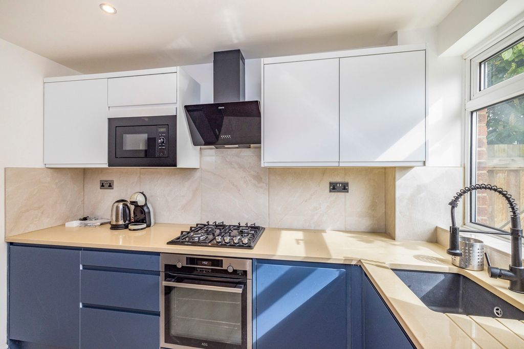 Property photo 1 of 20 Pbox-Img.Jpg