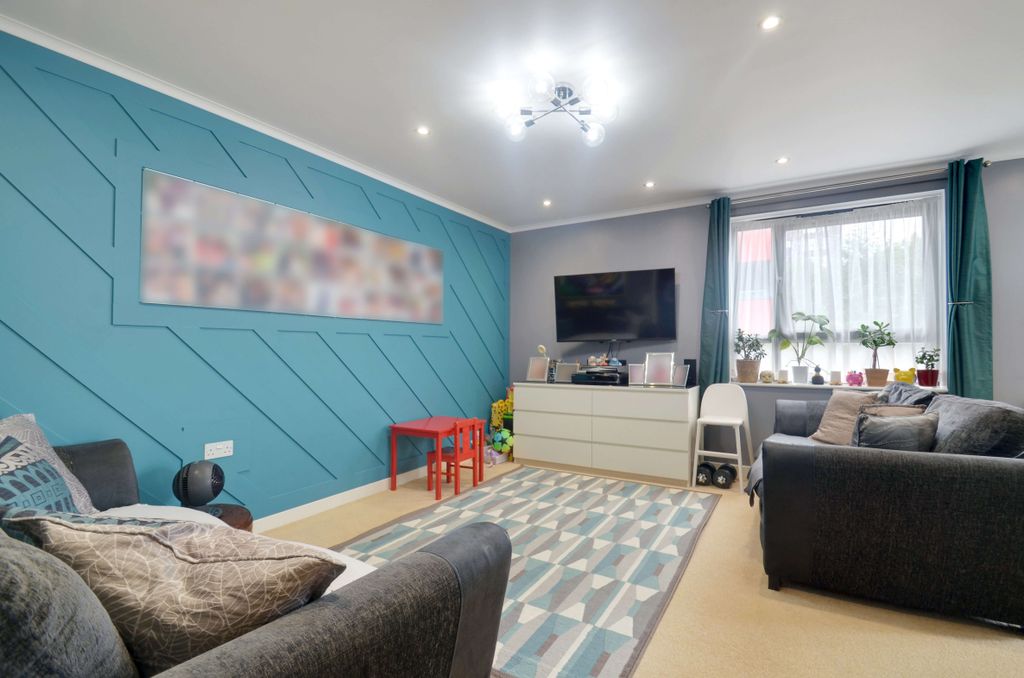 Property photo 1 of 13 5 Stanley Road Hero.Jpg