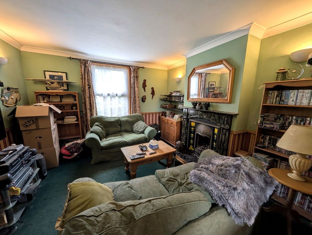 Property photo 3 of 10