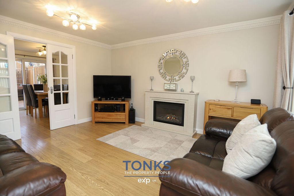 Property photo 2 of 26