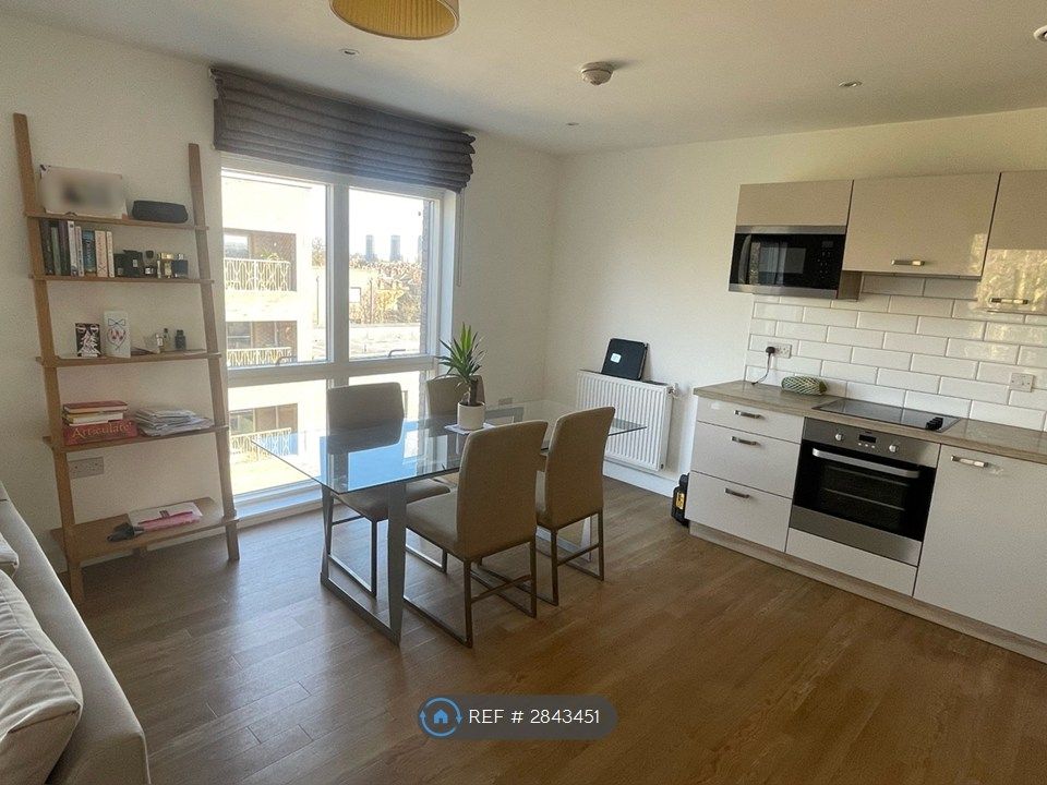 Property photo 2 of 8