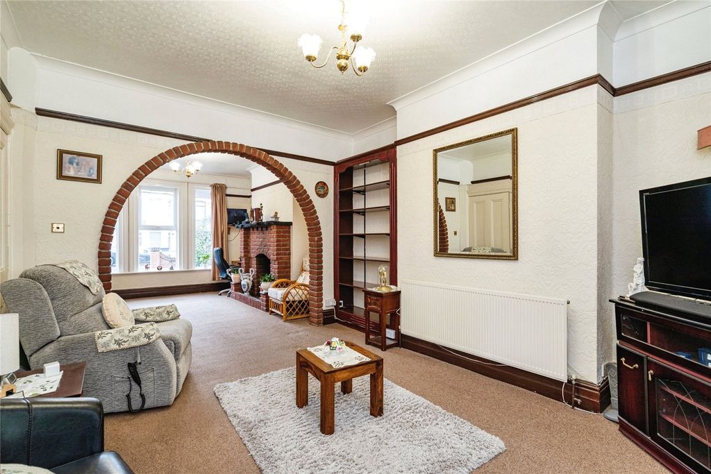 Property photo 3 of 17 Picture No. 05