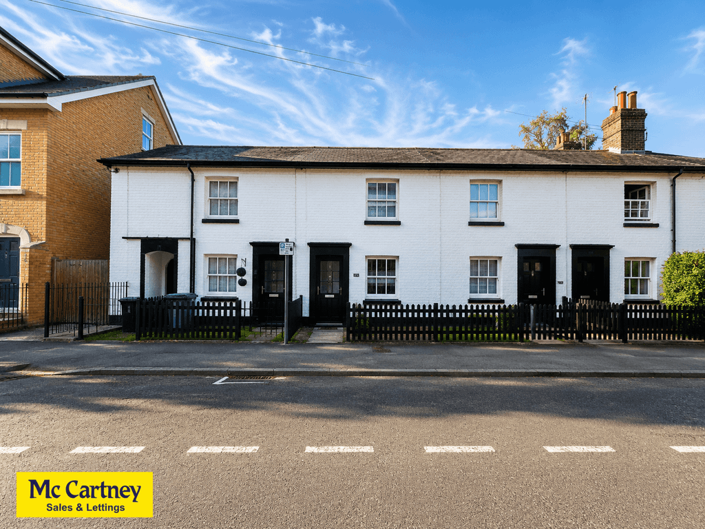 Property photo 1 of 11 New Writtle Street, Chelmsford, Essex, CM2 0Sb