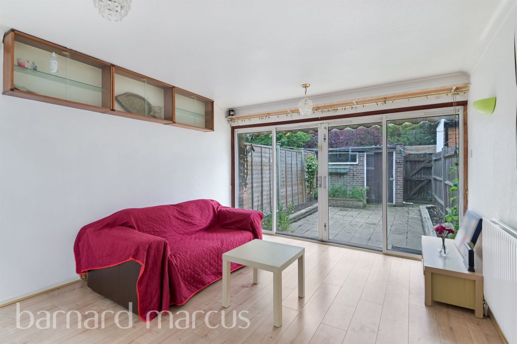 Property photo 3 of 12