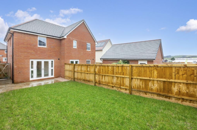 Property photo 2 of 10
