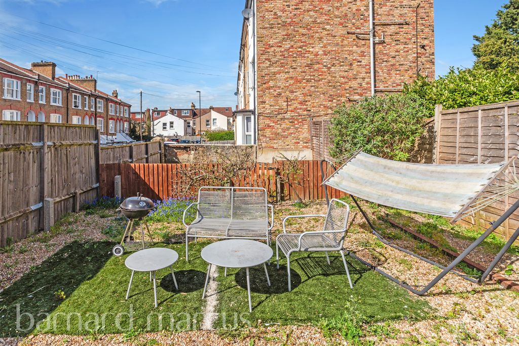 Property photo 3 of 8