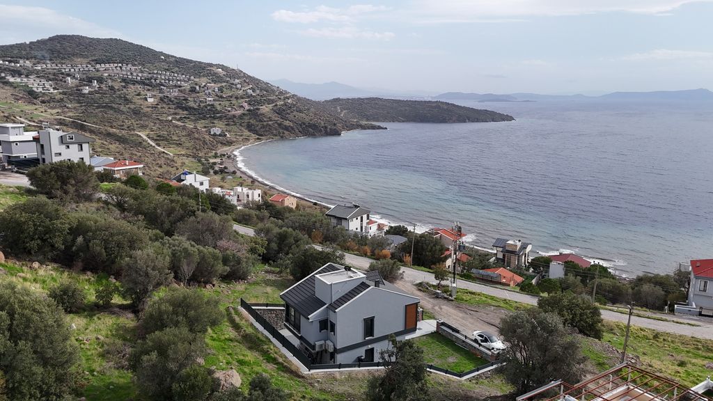 Property photo 3 of 60