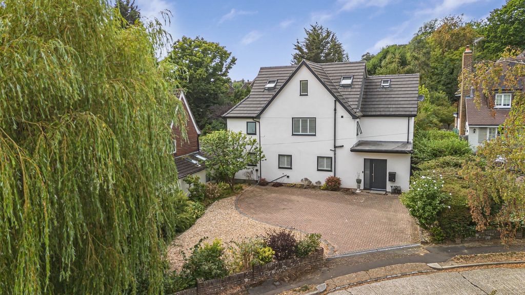 Property photo 1 of 24 Lucastes Lane
