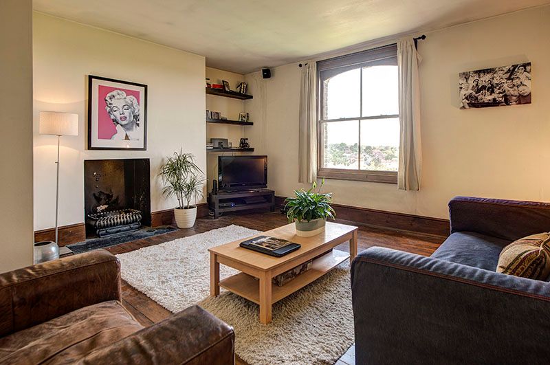 Property photo 3 of 5