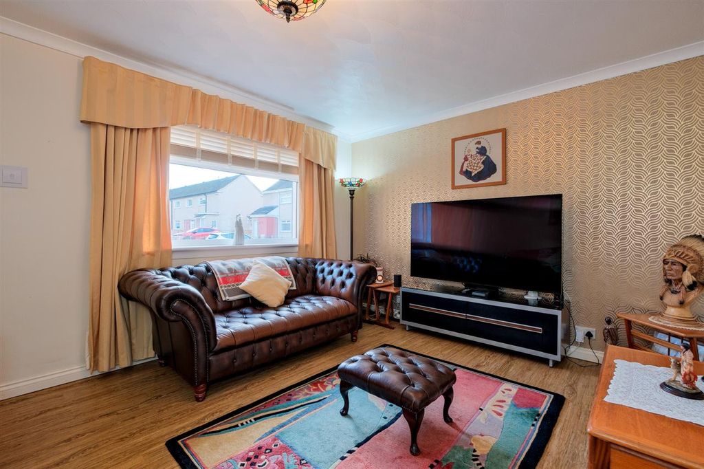 Property photo 2 of 22 Lounge