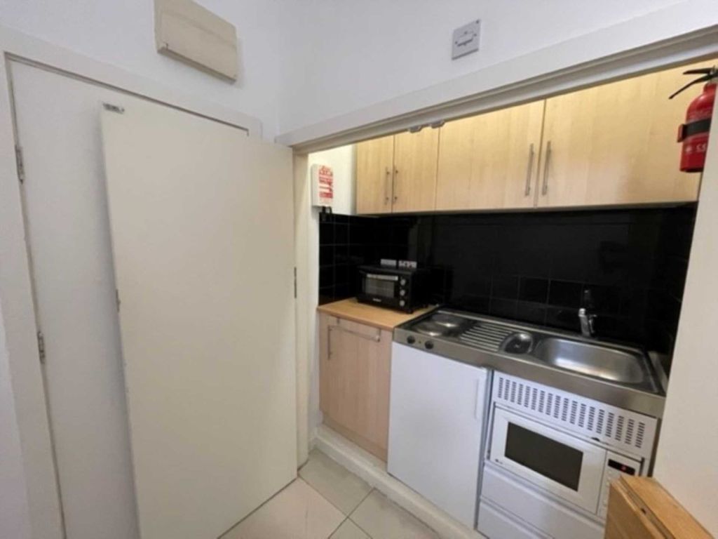Property photo 2 of 6