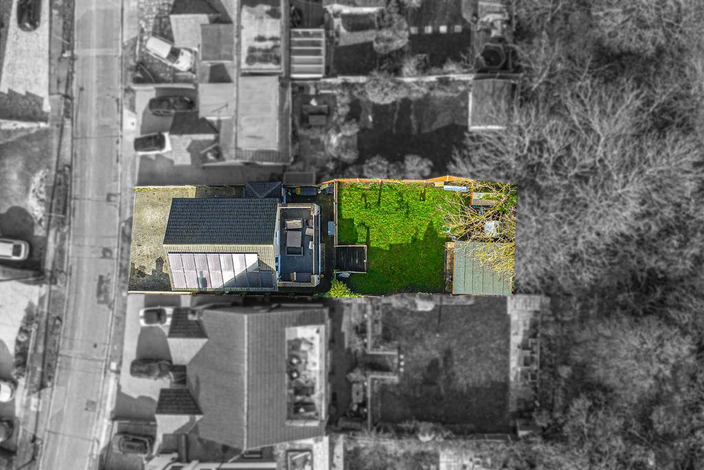 Property photo 2 of 34