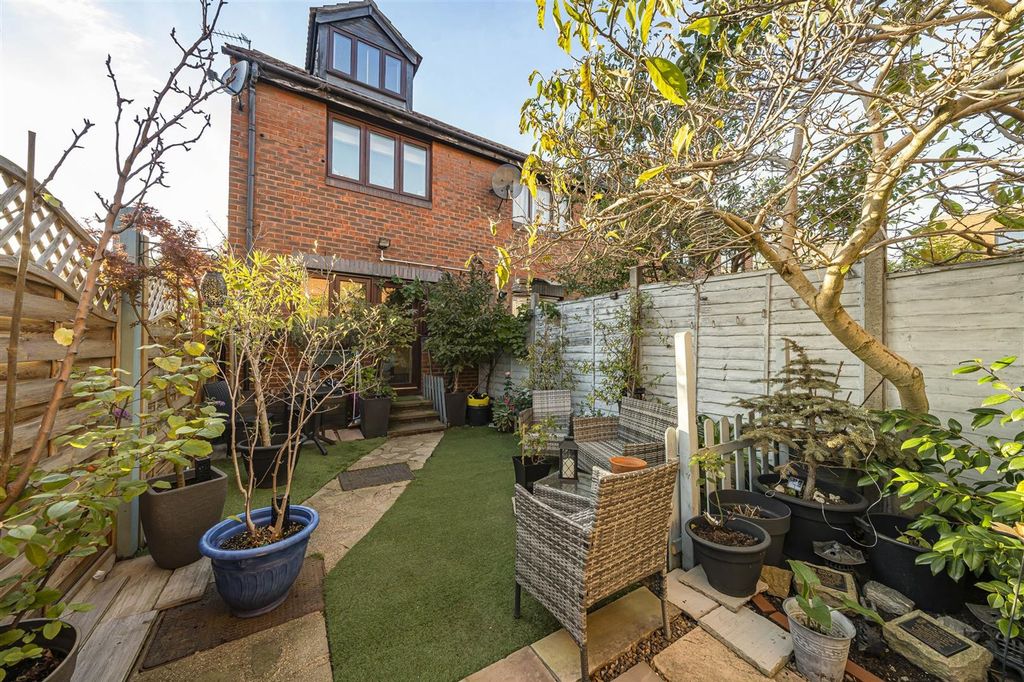 Property photo 1 of 24 Exterior