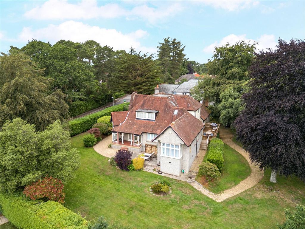 Property photo 3 of 42 11.Jpg