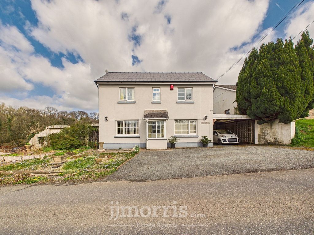 Property photo 2 of 41