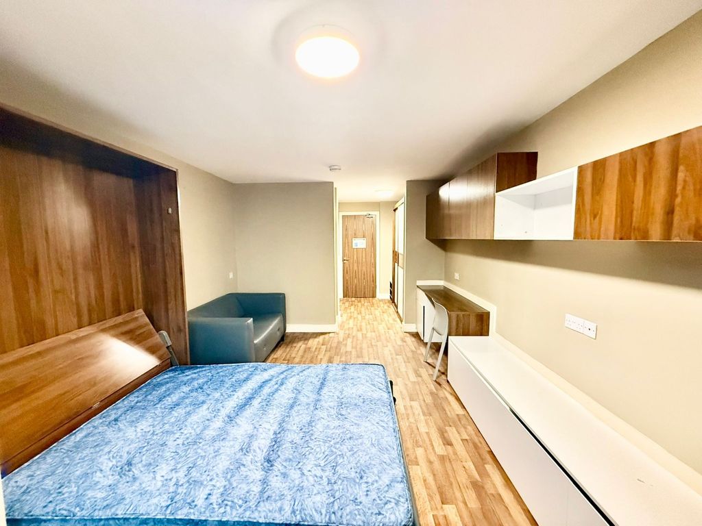 Property photo 1 of 4