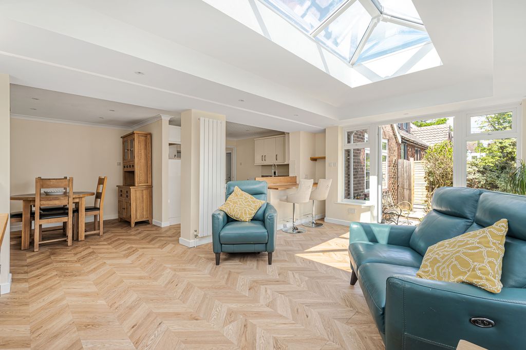 Additional image 6 of 3 bed detached bungalow for saleRiverside Close, Liss, Hampshire GU33