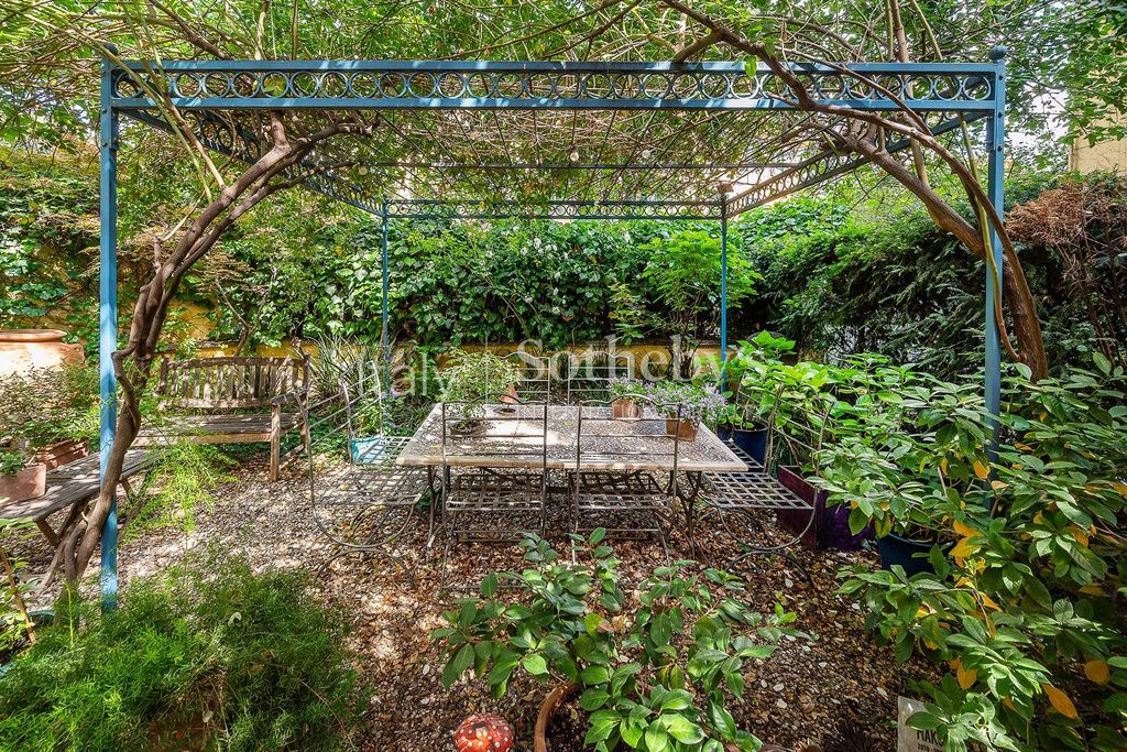 Property photo 2 of 30