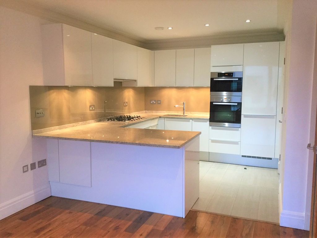 Property photo 1 of 9 2 Bed Flat For Sale Hodford Road, London Nw11