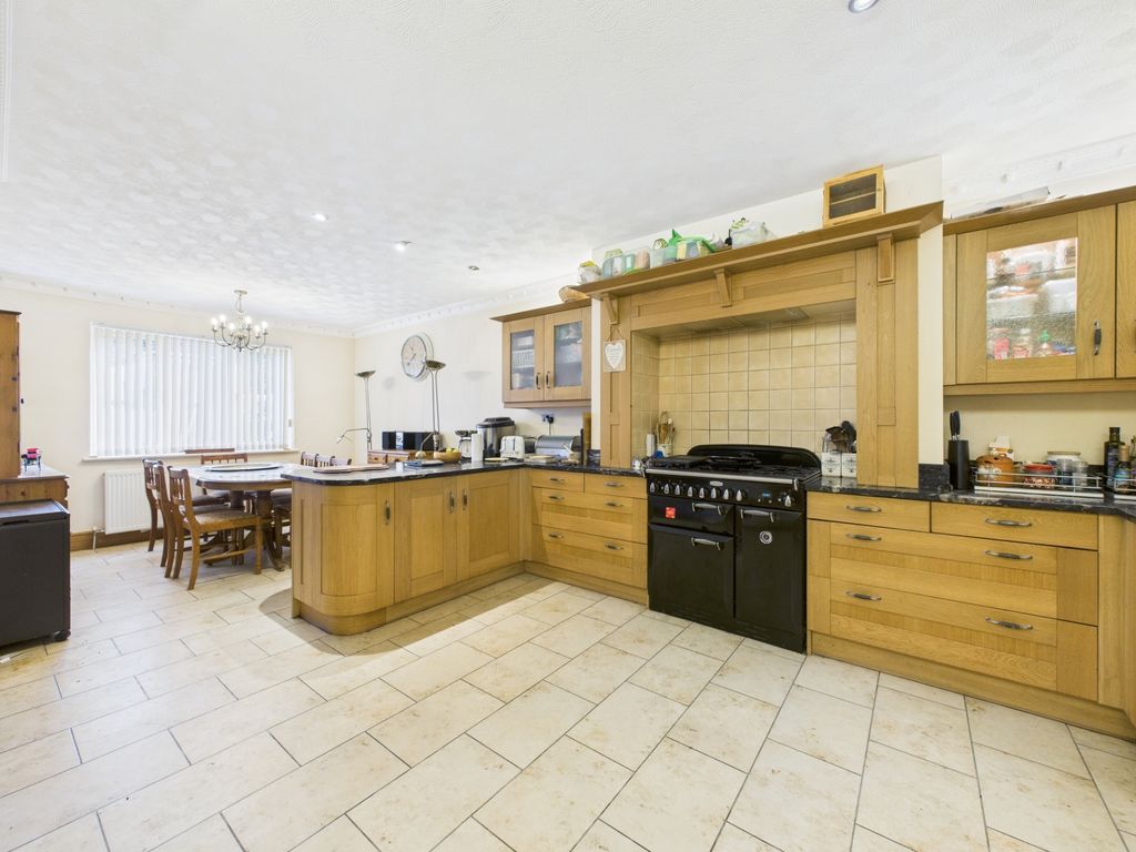 Property photo 2 of 27 Photo 2