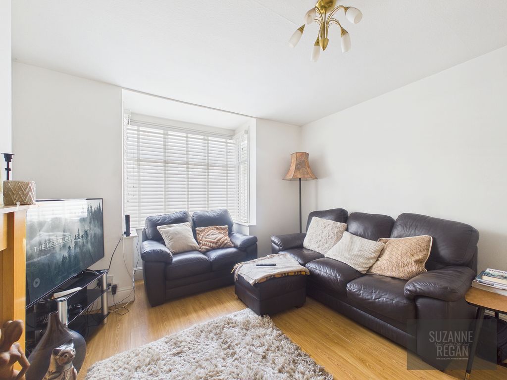 Property photo 3 of 24 Cam05192G0-Pr0362-Still002