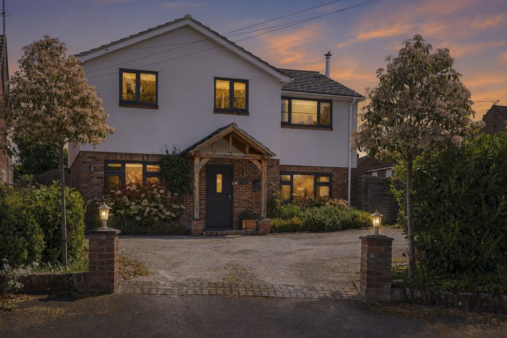 Property photo 1 of 40