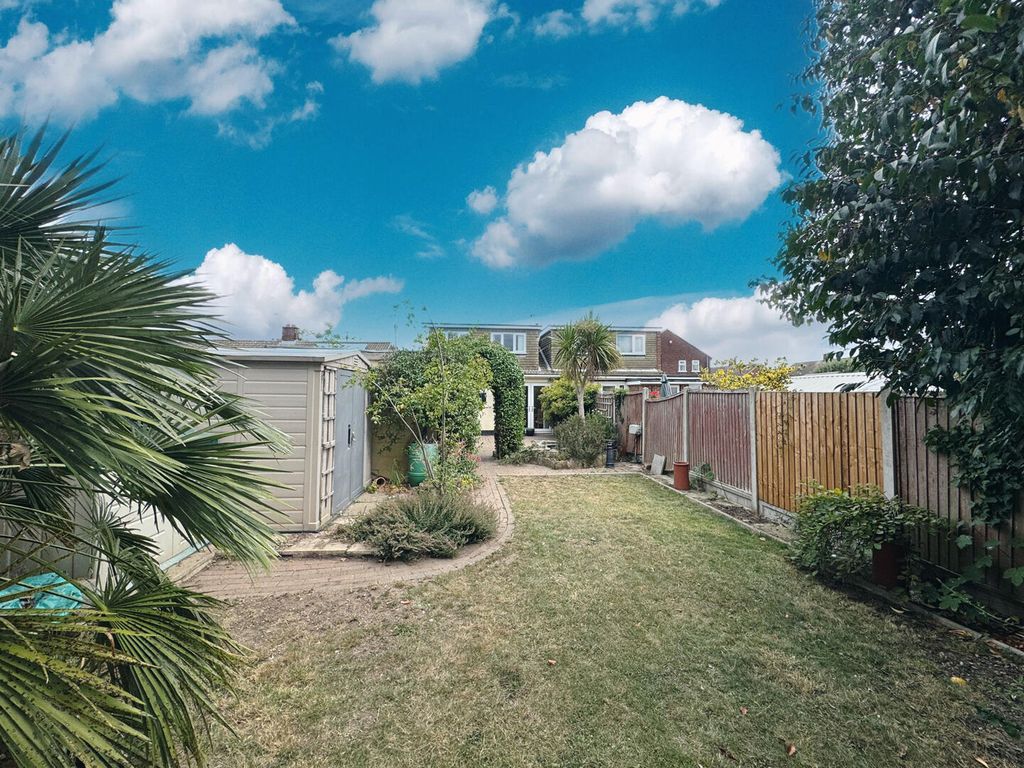 Property photo 2 of 36
