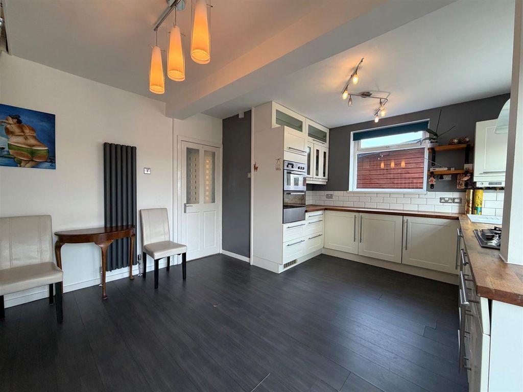 Property photo 2 of 37 Dd.Jpeg